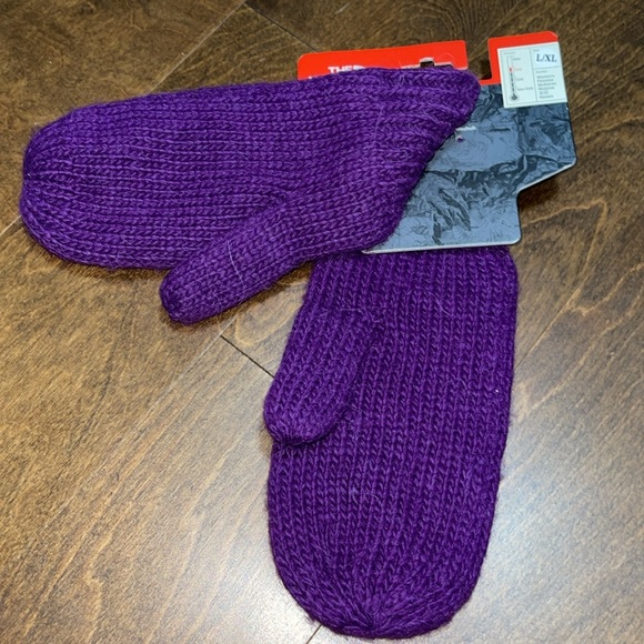 The North Face cable knit mitt - Picture 3 of 7